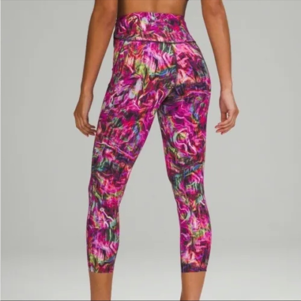 NWT Lululemon Base Pace High Rise Crop 17” Leggings